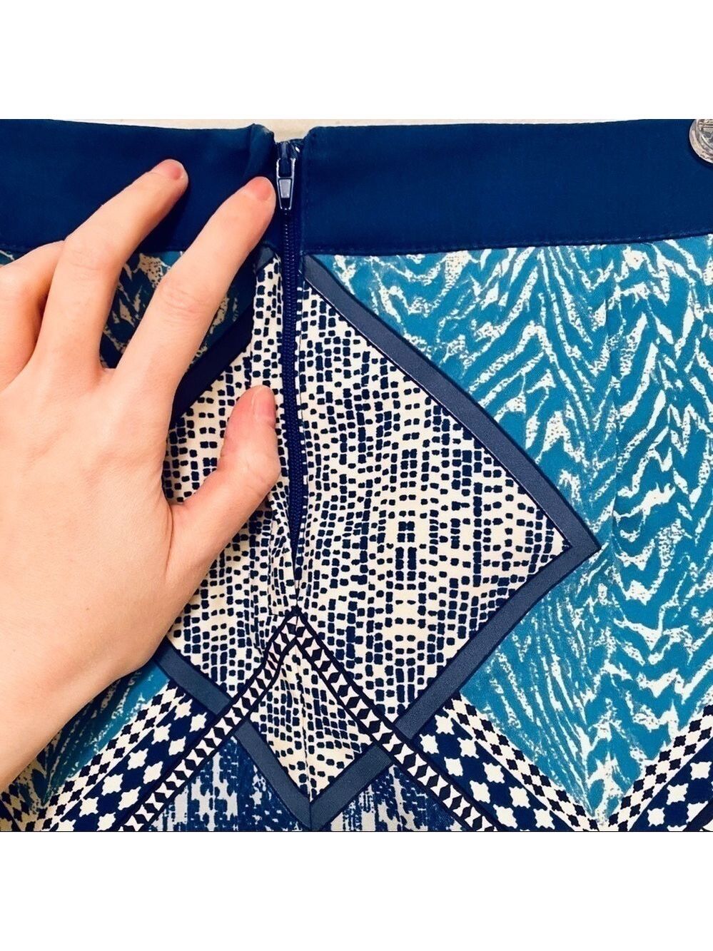 Geometric Pattern Blue Teal and Off White Mini Skirt - Picture 10 of 15